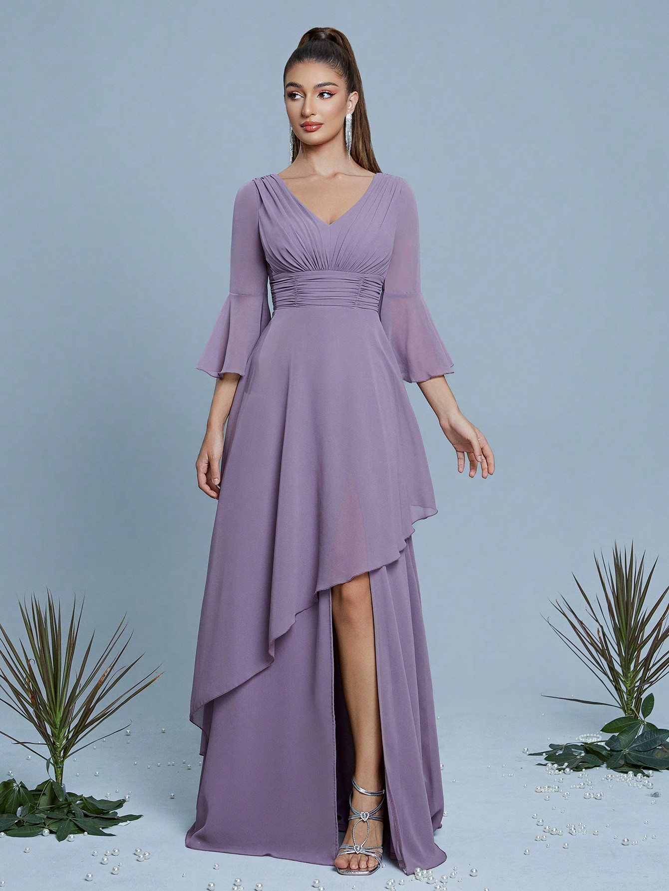 Leely Elegant V Neck Flare Sleeve Evening Gown