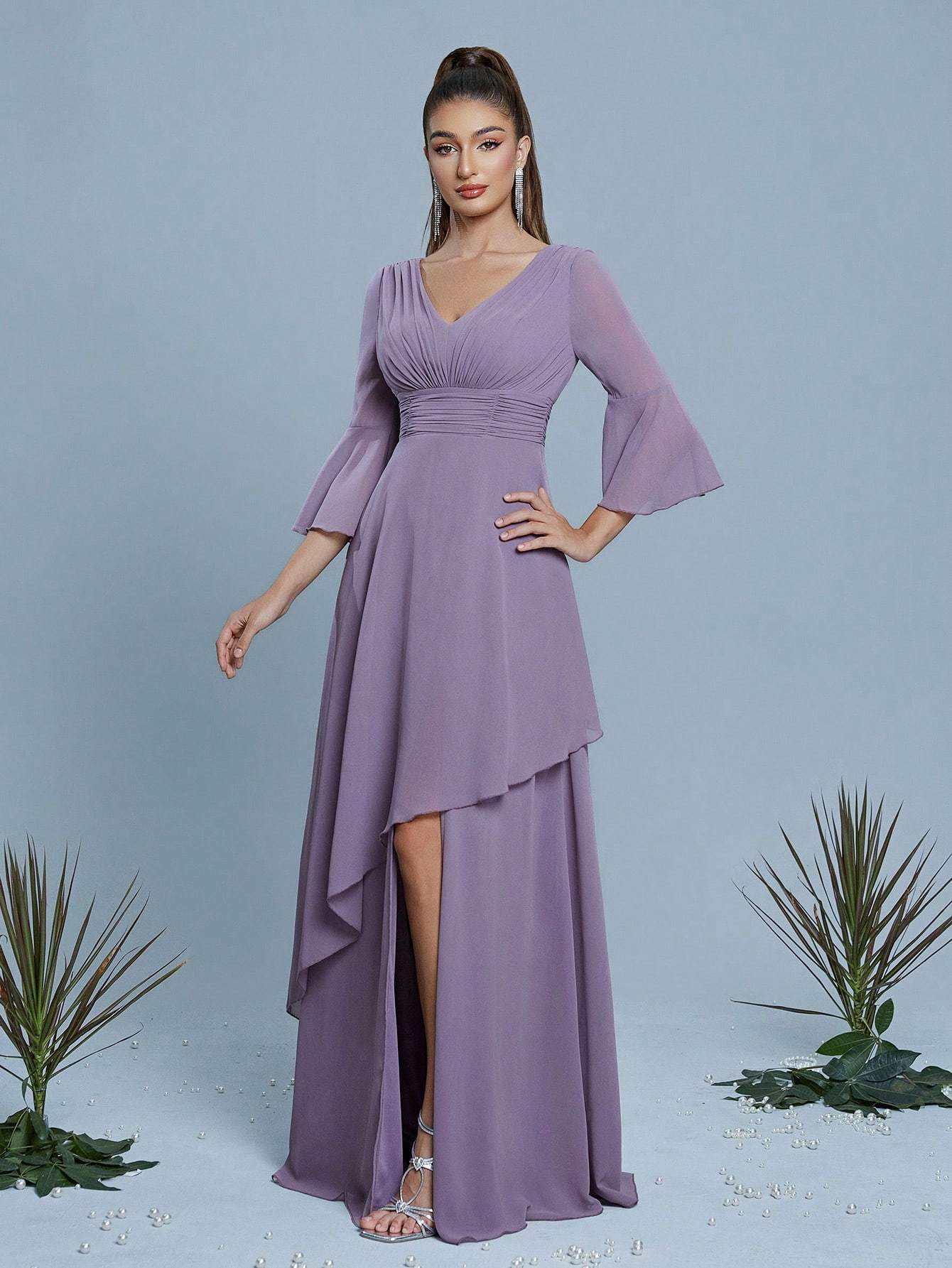 Leely Elegant V Neck Flare Sleeve Evening Gown