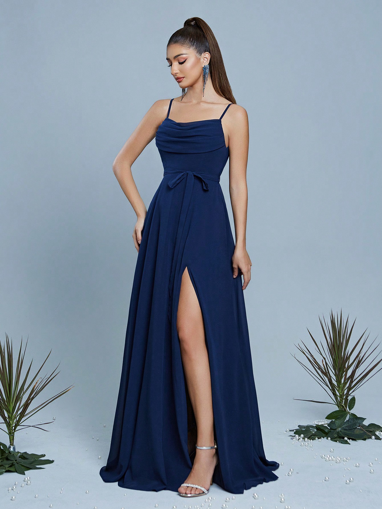 Leely Elegant Spaghetti Straps Sleeveless Evening Gown