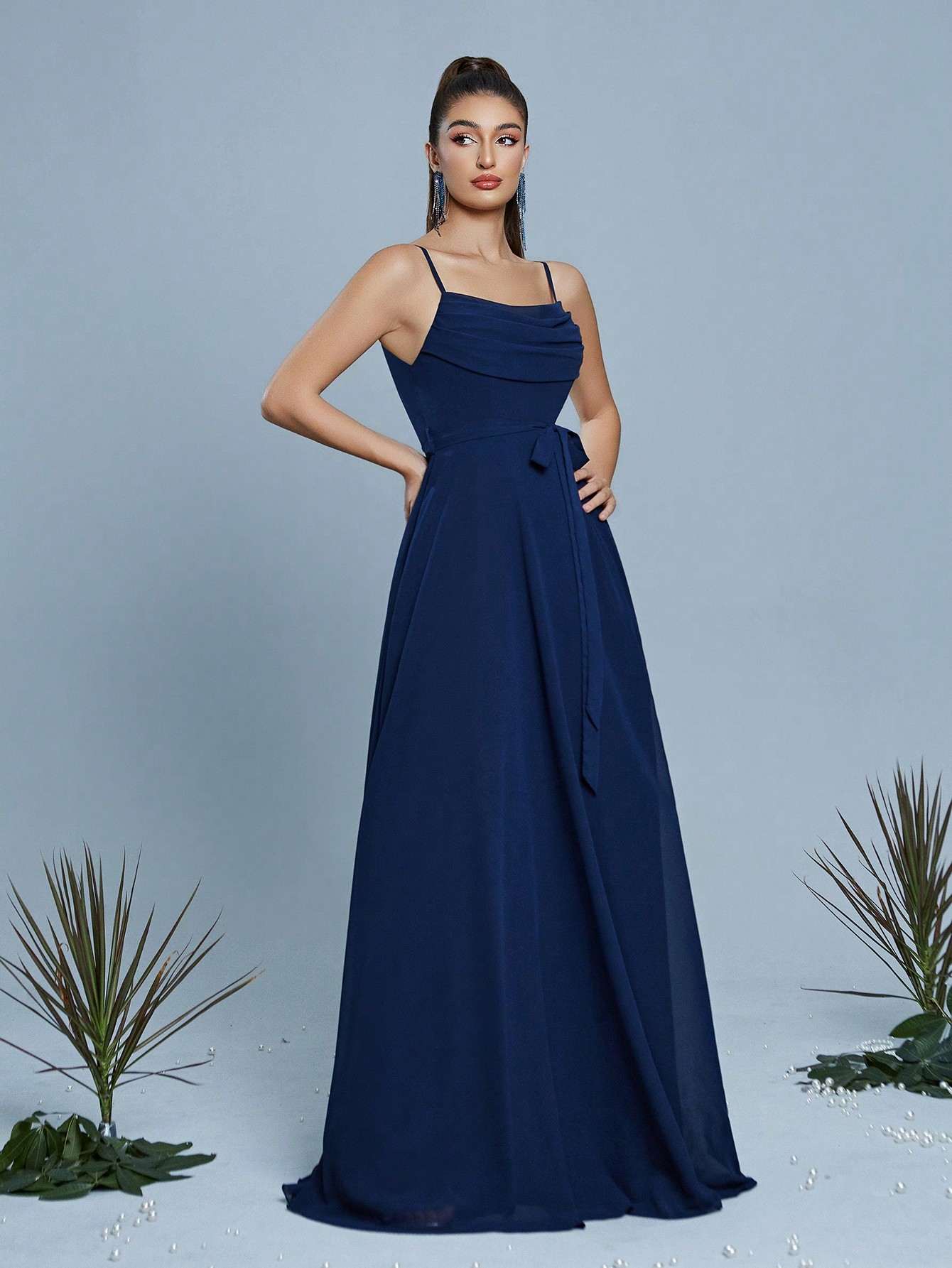 Leely Elegant Spaghetti Straps Sleeveless Evening Gown
