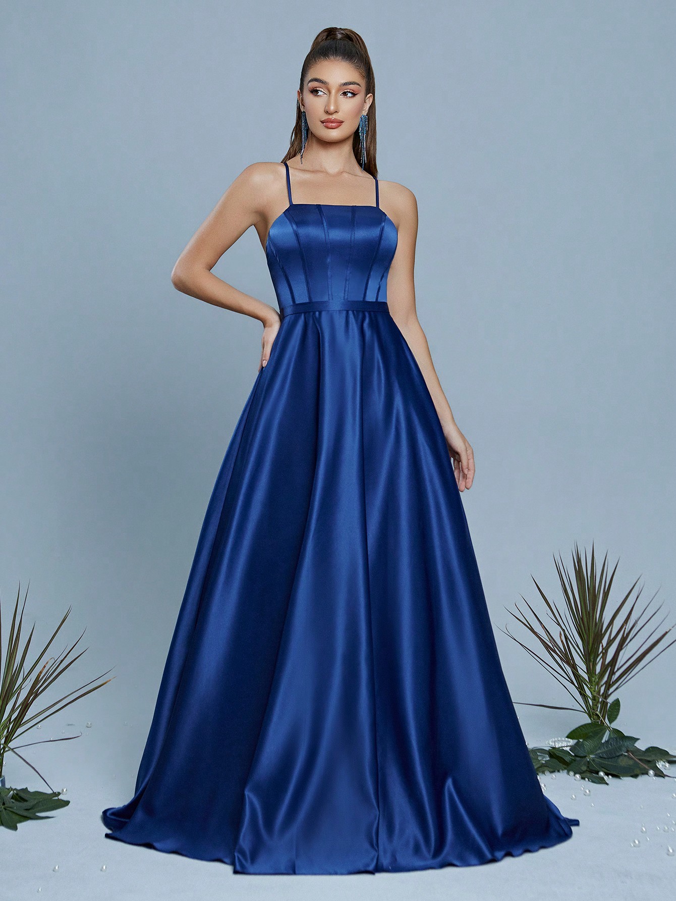Leely Elegant Spaghetti Straps Sleeveless Evening Gown