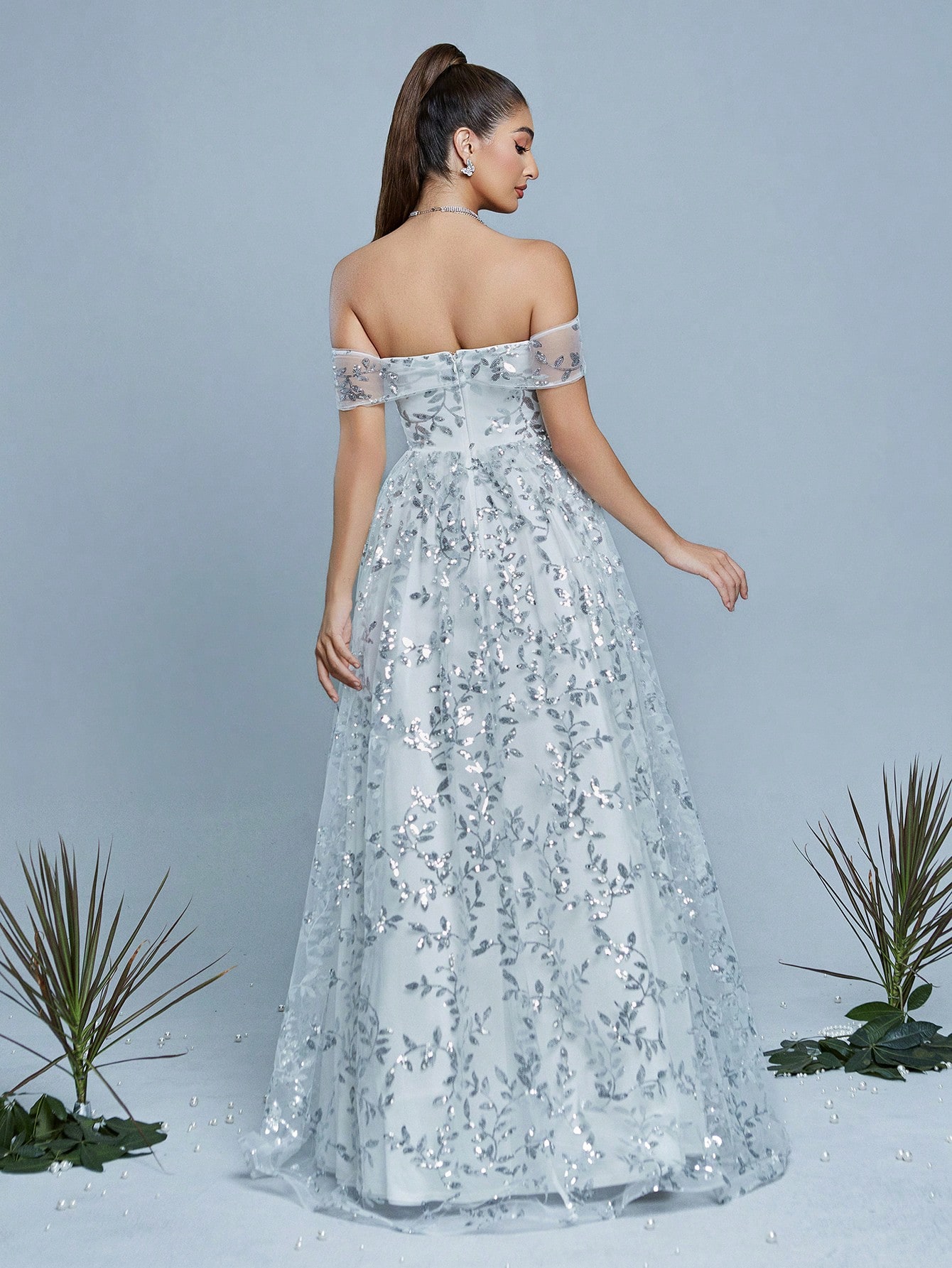 Leely Elegant Off The Shoulder Sleeveless Prom Dress