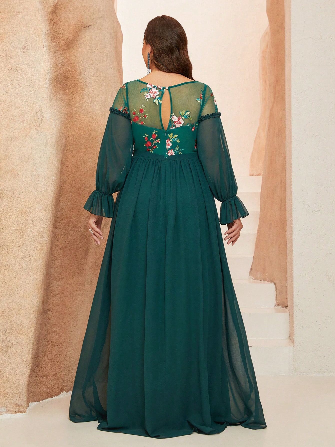 Leely Plus Women's Elegant Round Neck Bishop Sleeve Party Dresses