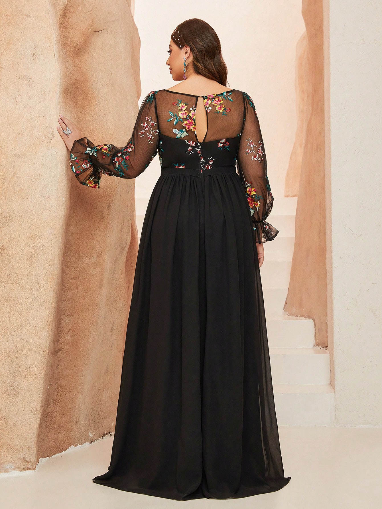 Leely Plus Women's Elegant Round Neck Bishop Sleeve Party Dresses