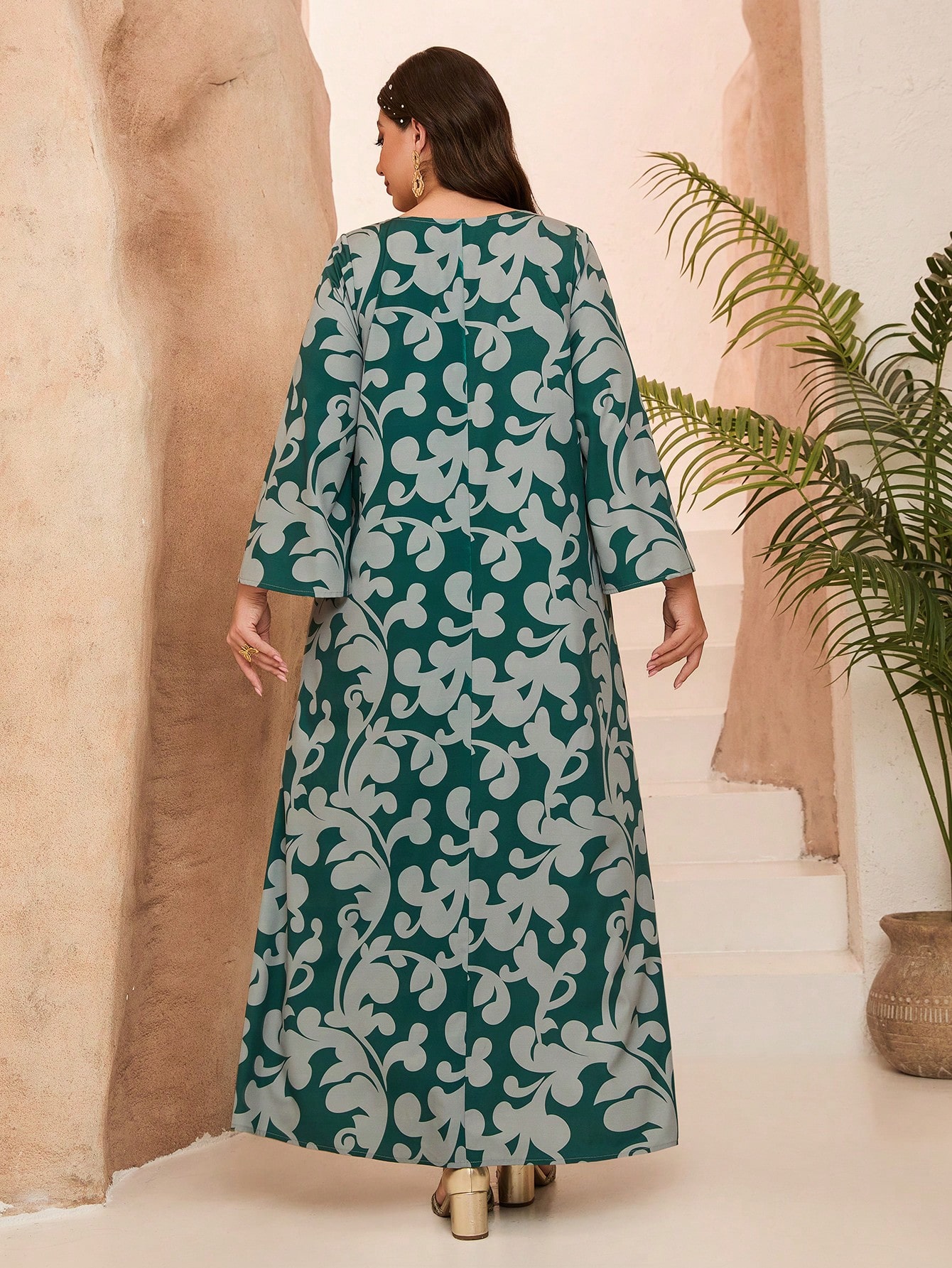 Leely Plus Middle East Arabic Muslim Abaya Women's Loose Long Sleeve Round Neck Floral Maxi Dress