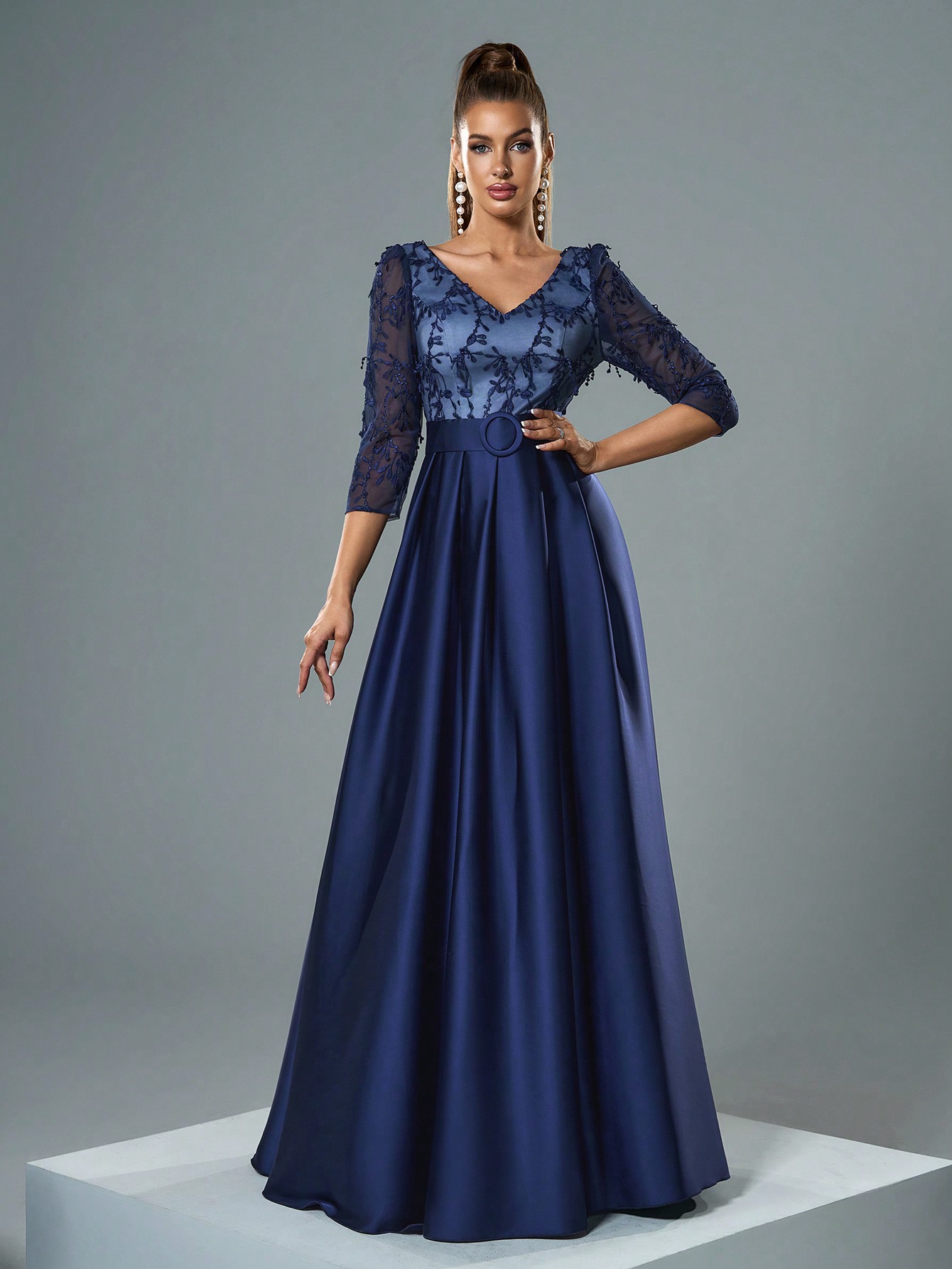 Leely Elegant V Neck Three Quarter Length Sleeve Evening Gown