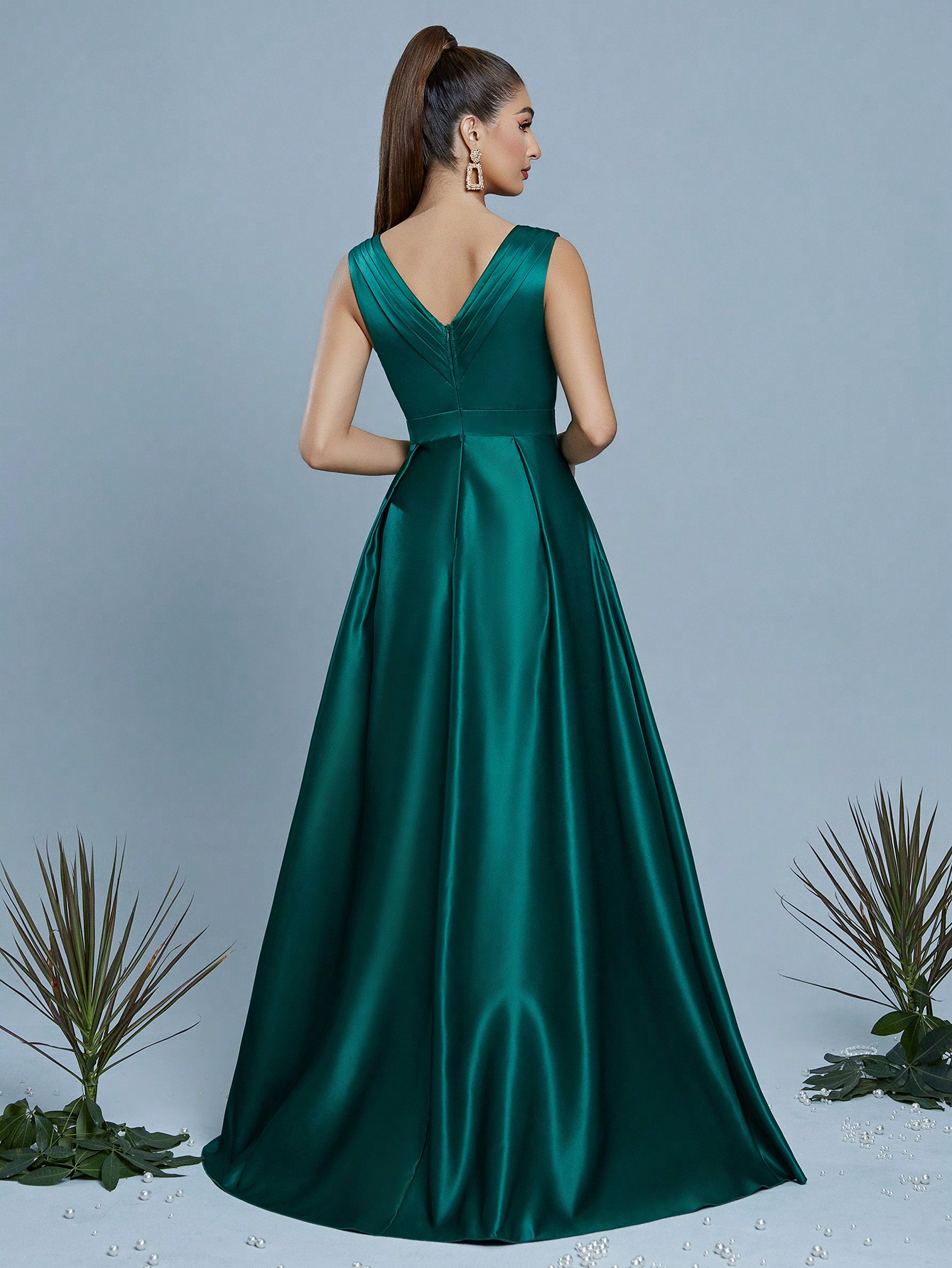 Leely Women's Elegant V Neck Sleeveless Prom Dress