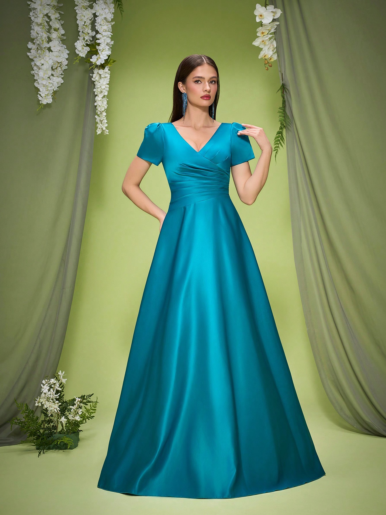 Leely Women's Elegant Sweetheart Cloak Sleeve Lace A-Line Dress