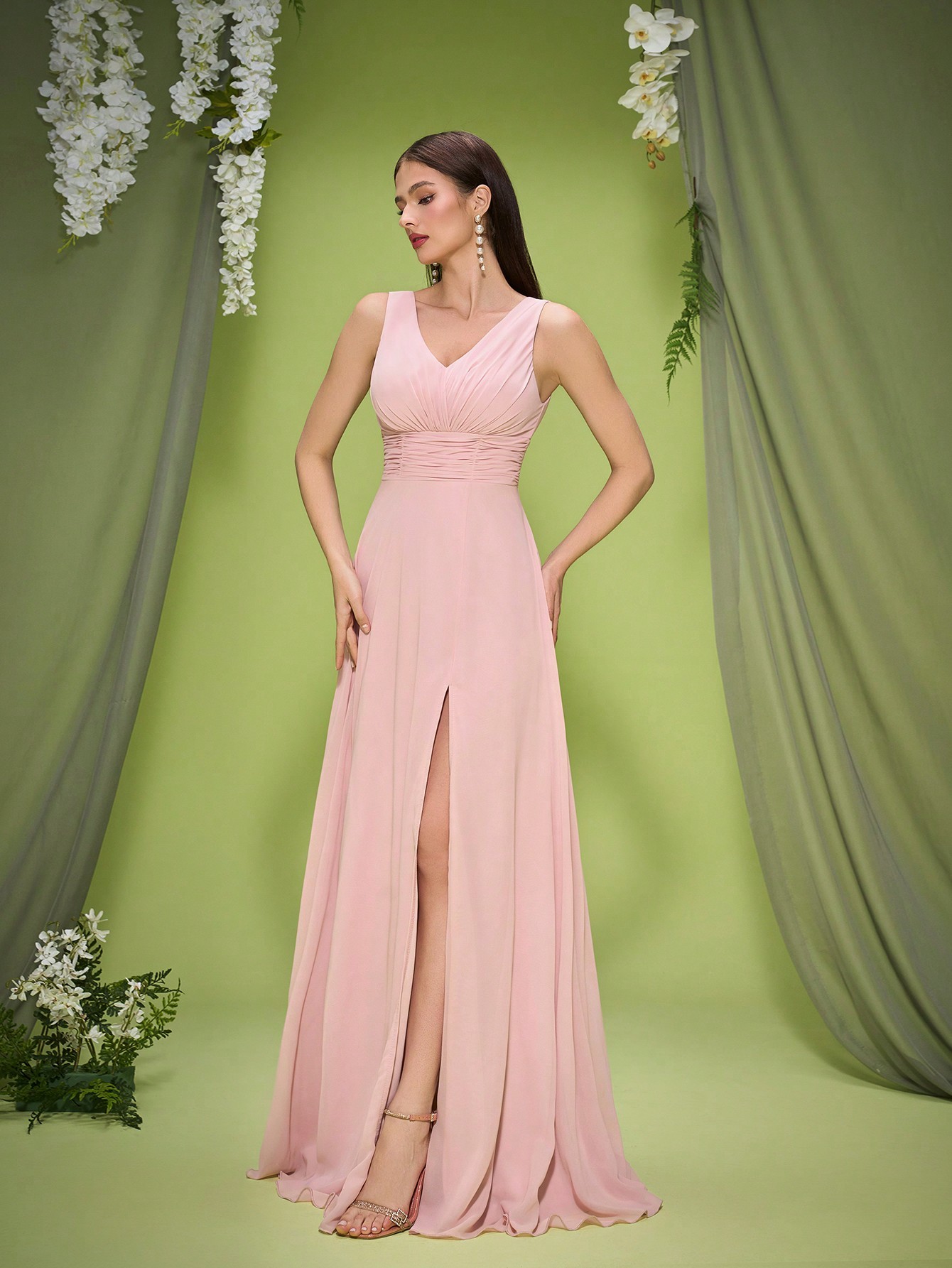 Leely Elegant V Neck Sleeveless Evening Gown