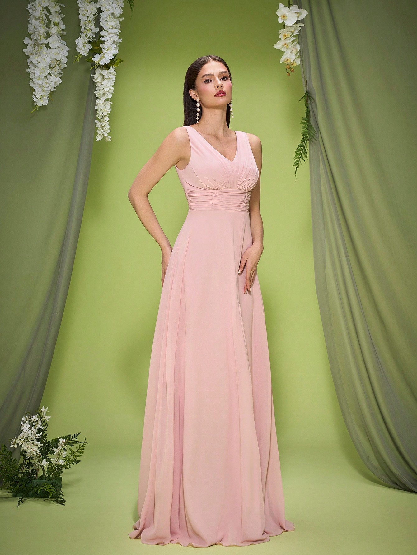 Leely Elegant V Neck Sleeveless Evening Gown
