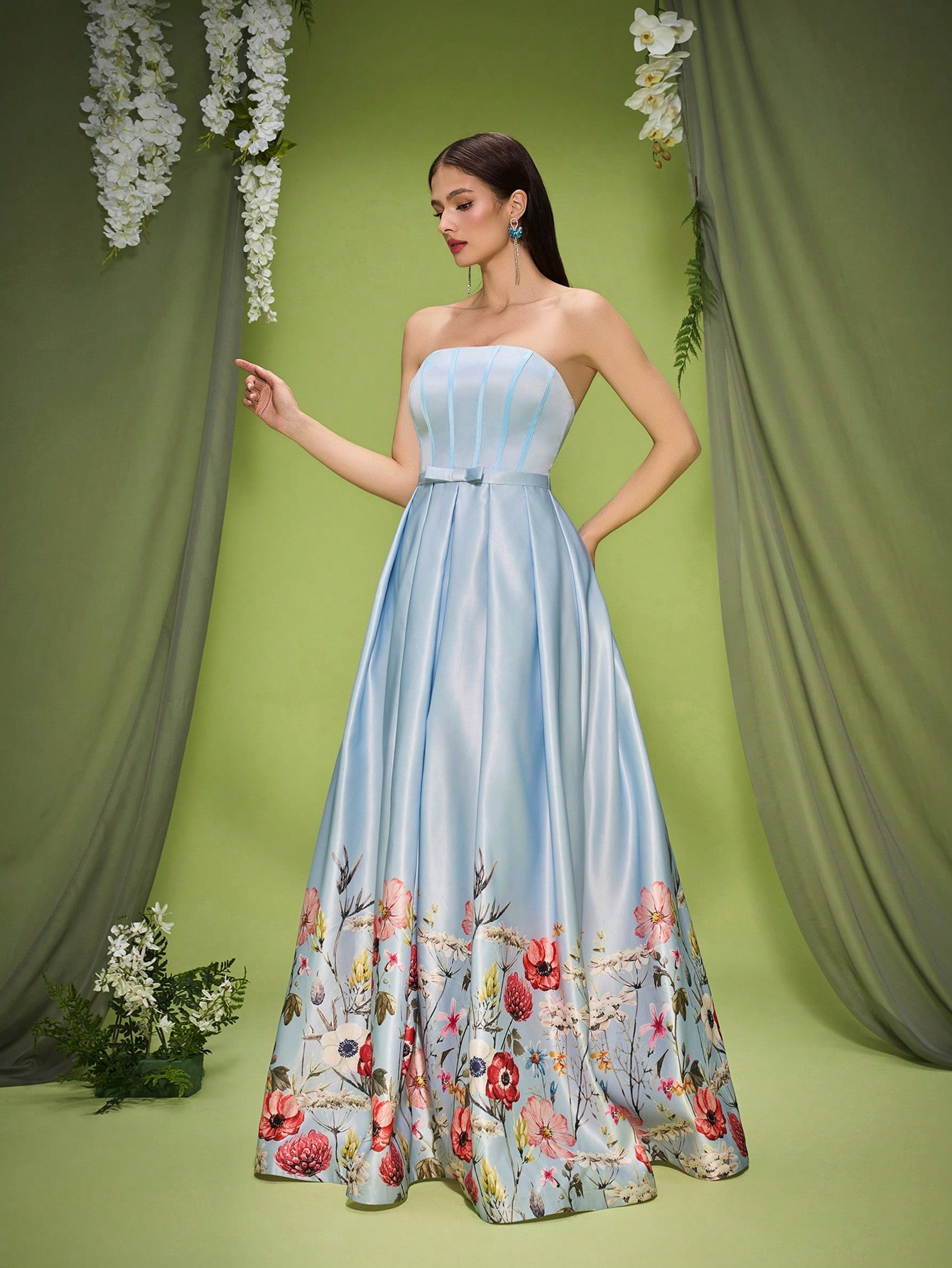 Leely Elegant Strapless Sleeveless Evening Gown
