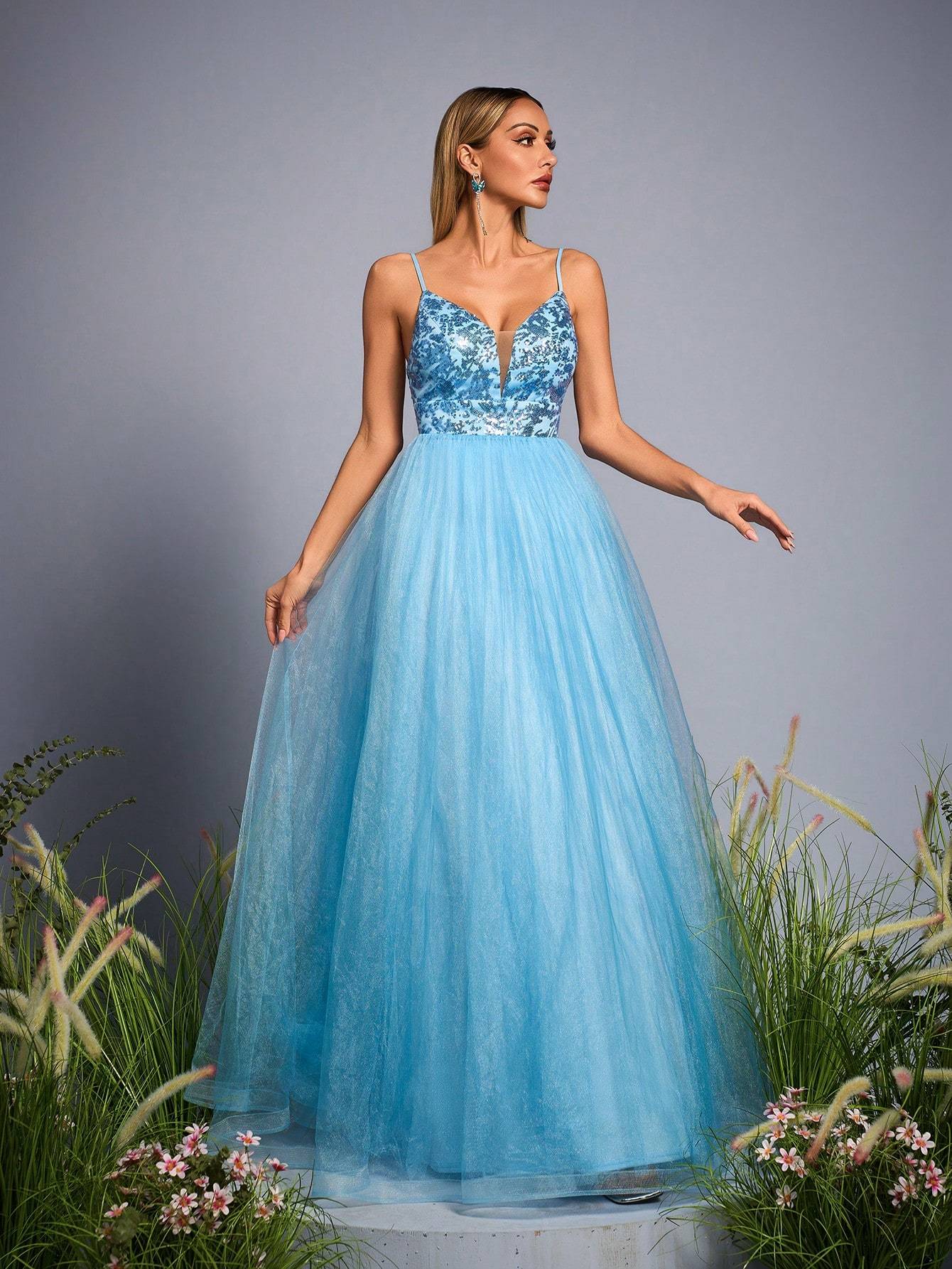 Leely Elegant Spaghetti Straps Sleeveless Prom Dress