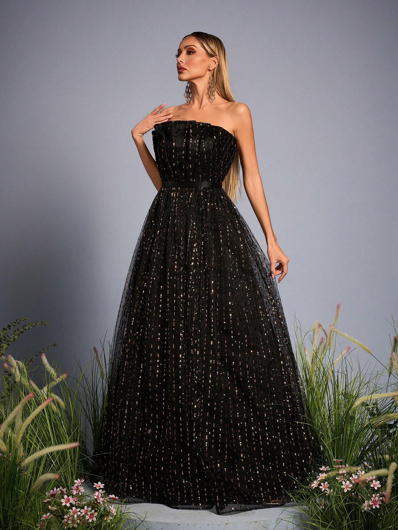Leely Elegant Strapless Sleeveless Evening Gown
