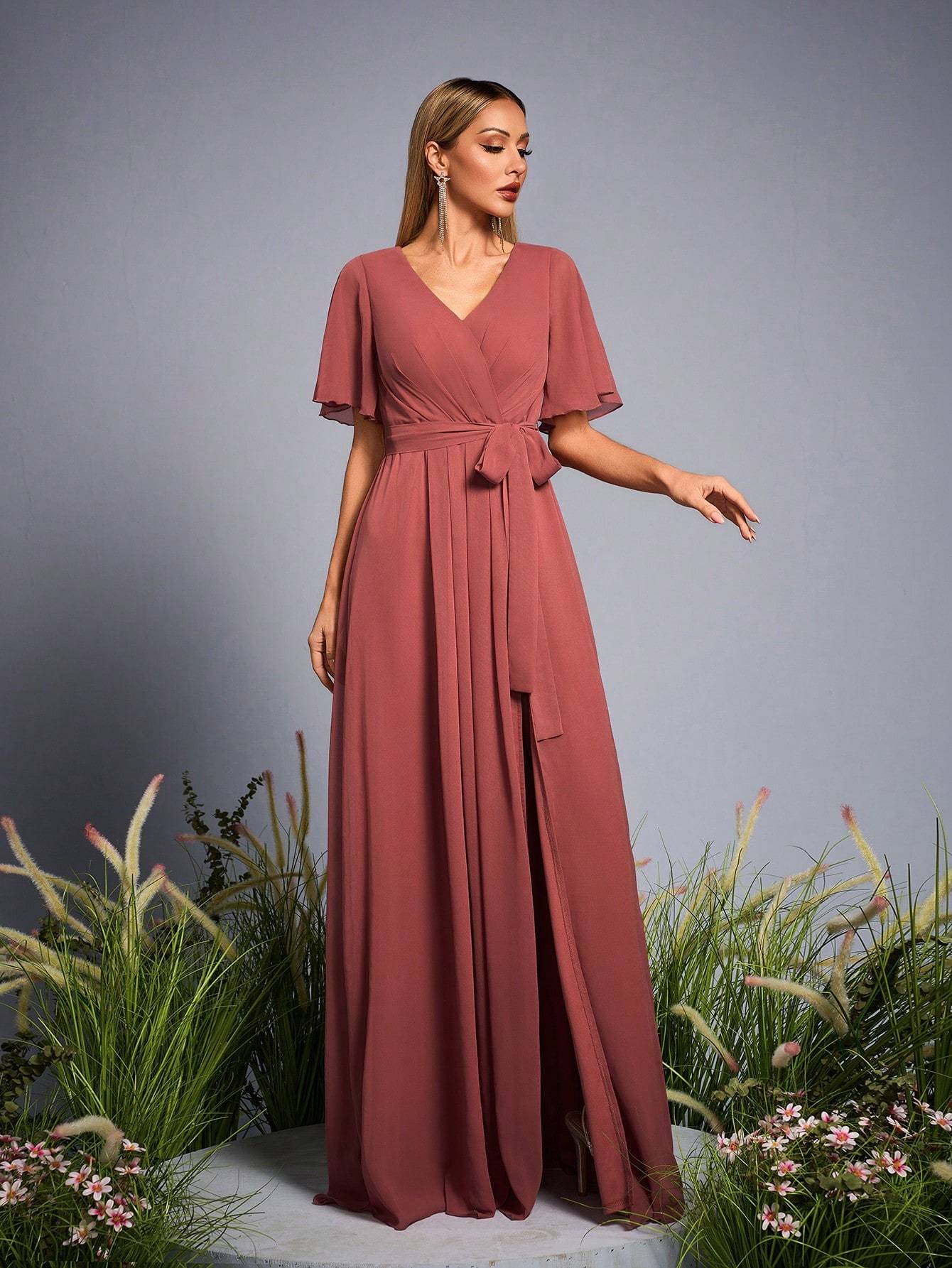 Leely Elegant V Neck Flare Sleeve Evening Gown