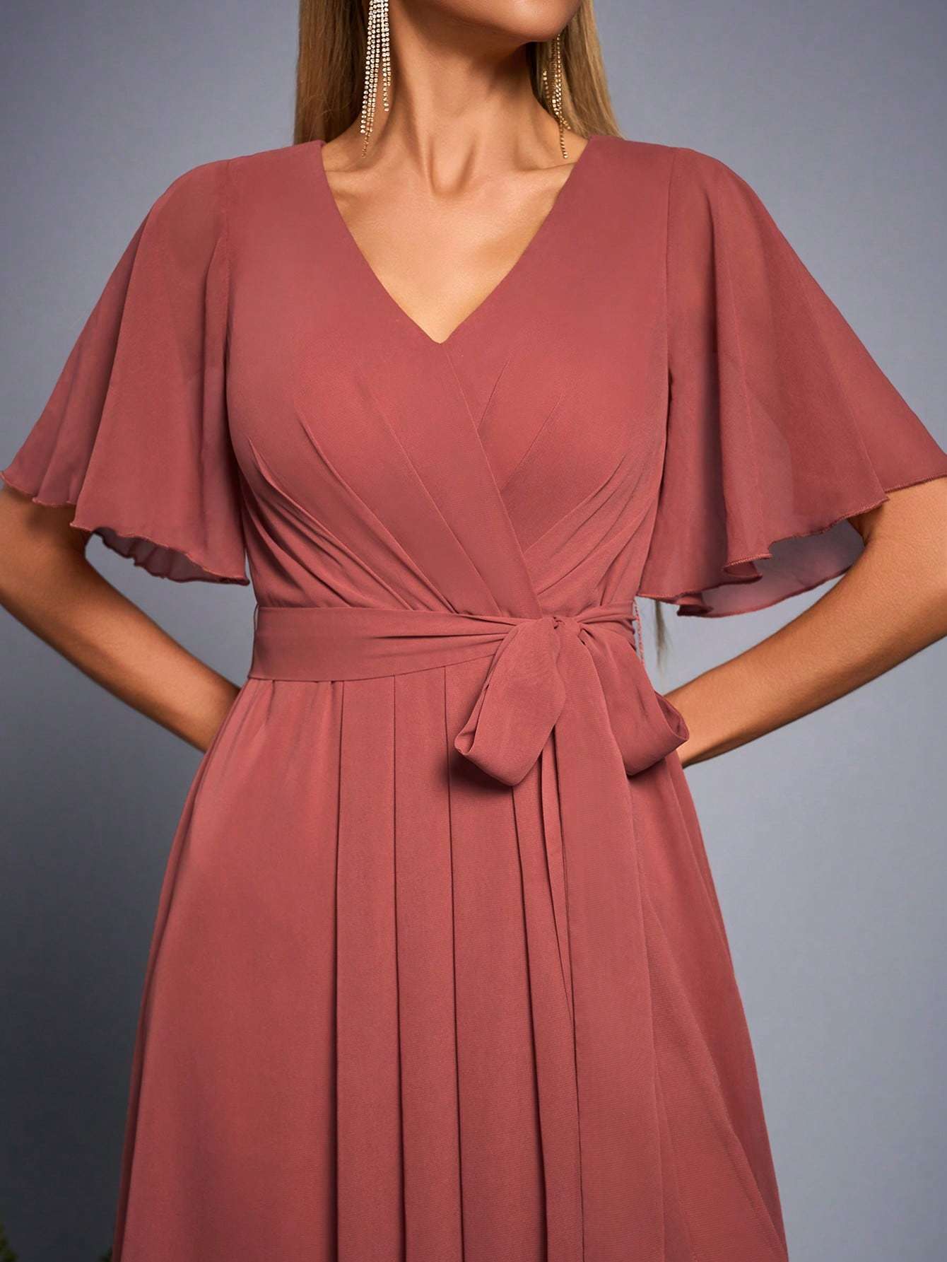 Leely Elegant V Neck Flare Sleeve Evening Gown