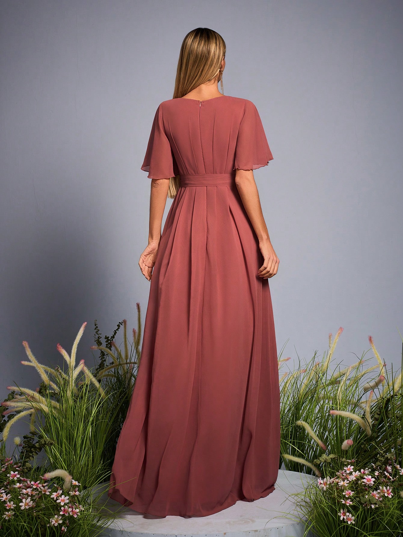 Leely Elegant V Neck Flare Sleeve Evening Gown