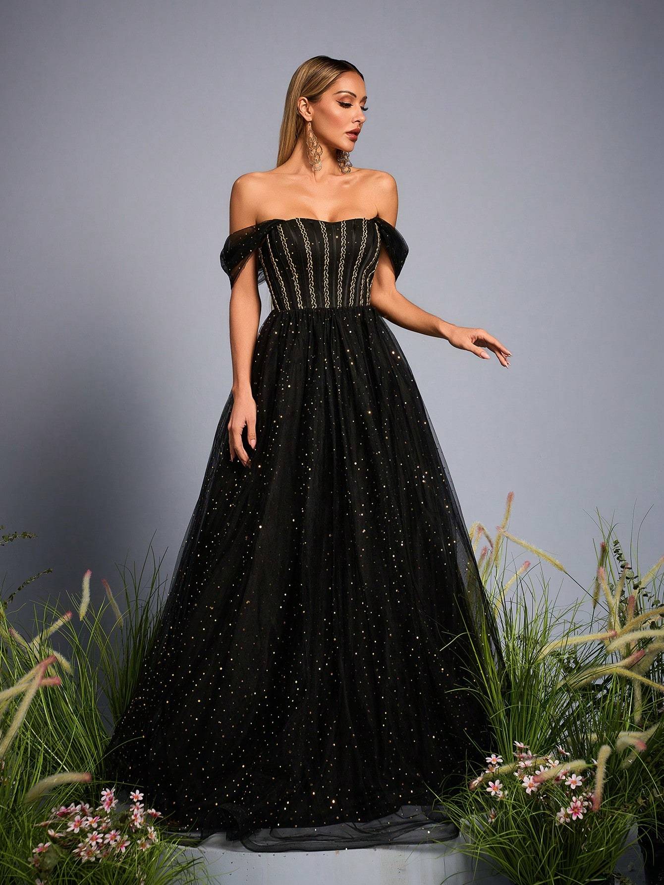 Leely Elegant Off The Shoulder Sleeveless Evening Gown
