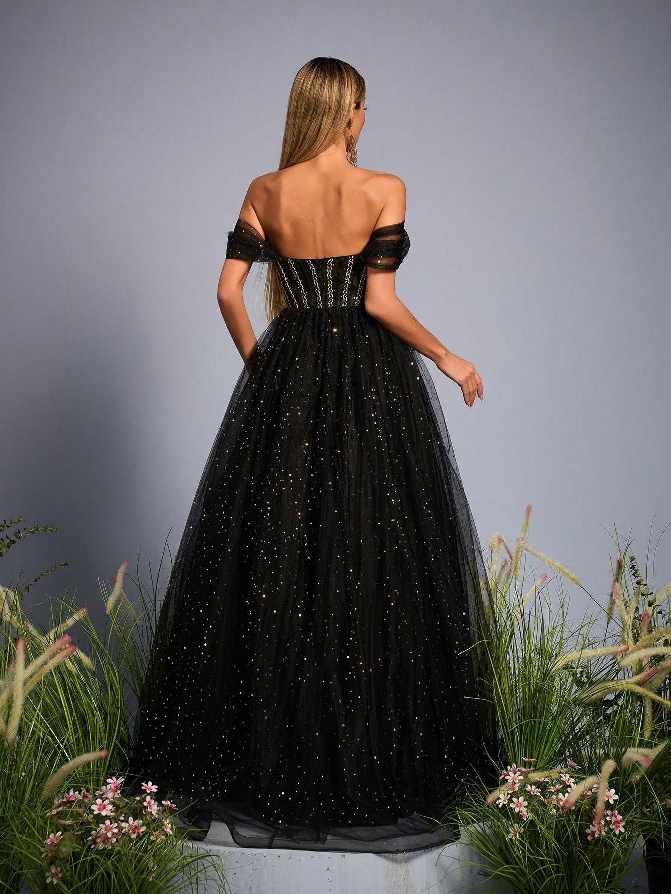 Leely Elegant Off The Shoulder Sleeveless Evening Gown
