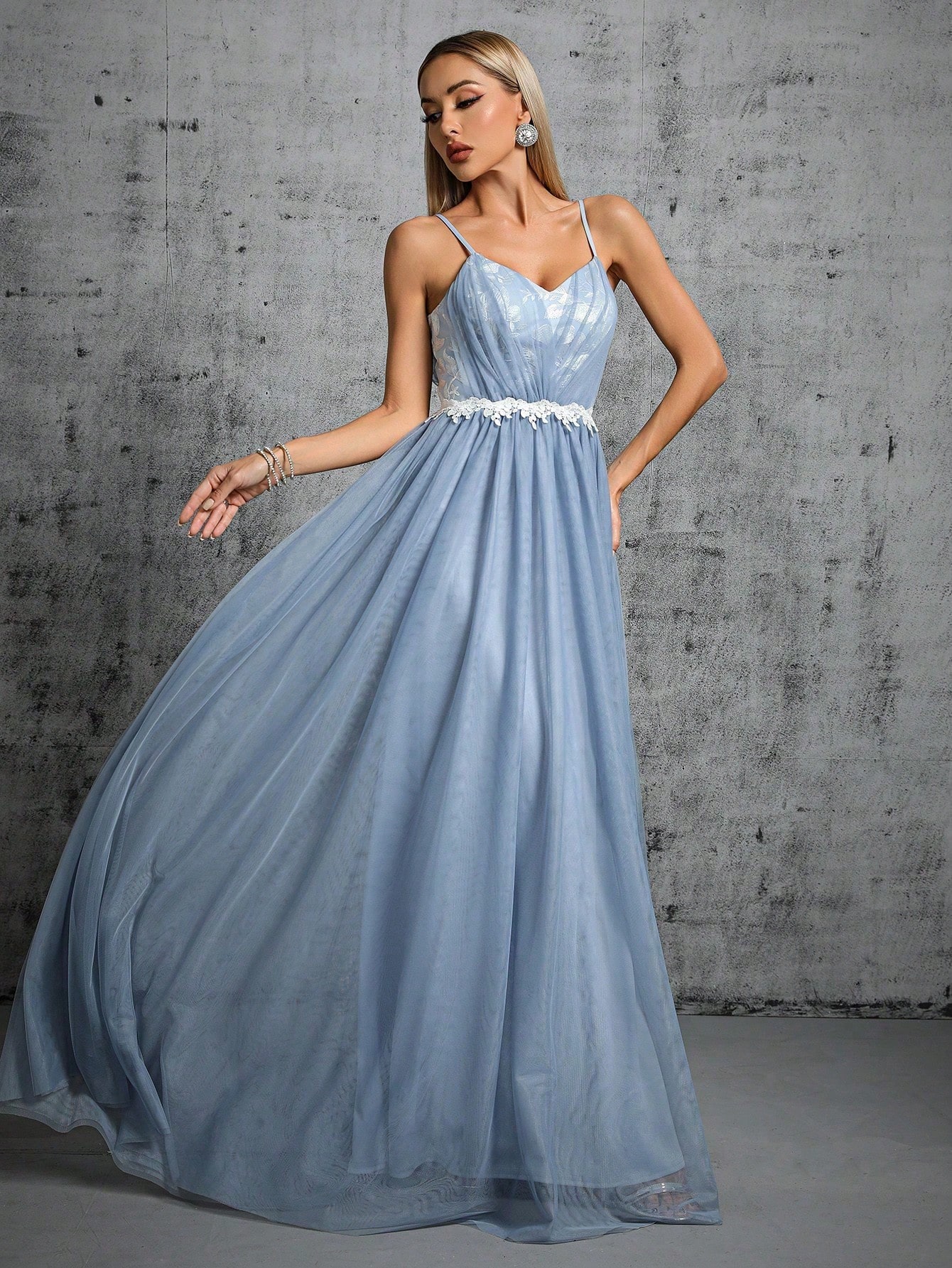 Leely Elegant Spaghetti Straps Sleeveless A Line Evening Gown