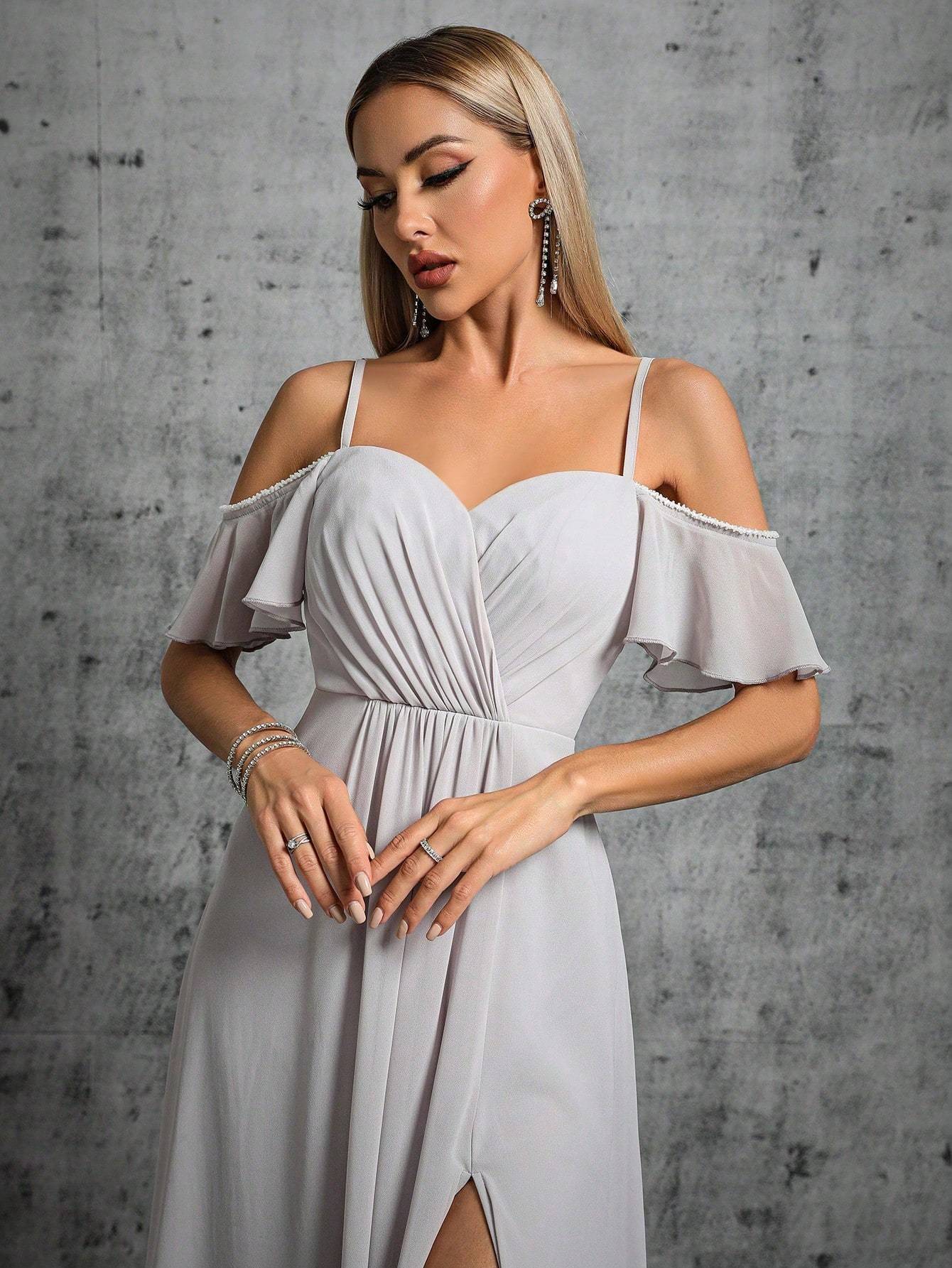 Leely Elegant Spaghetti Straps Cold Shoulder Evening Gown