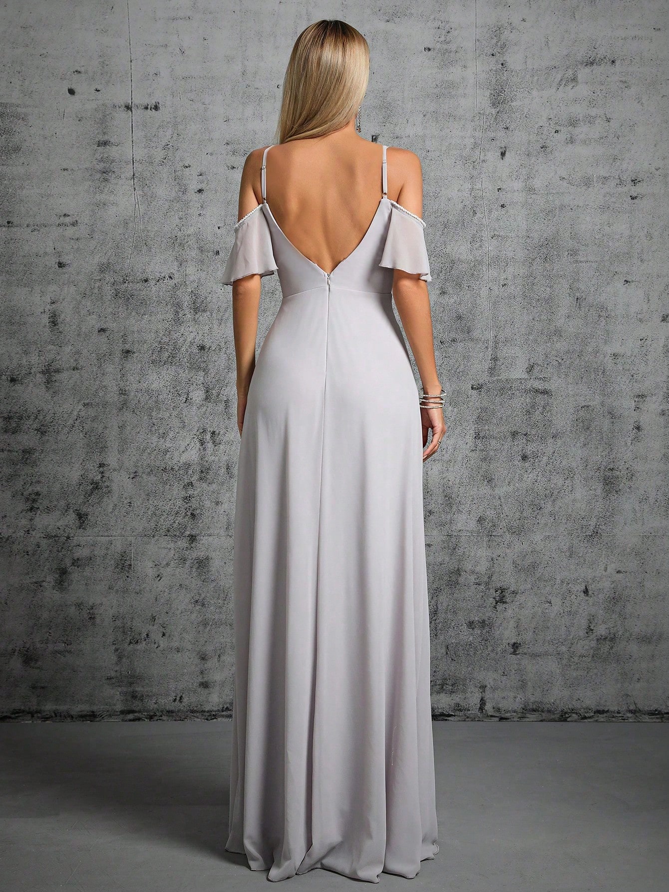 Leely Elegant Spaghetti Straps Cold Shoulder Evening Gown