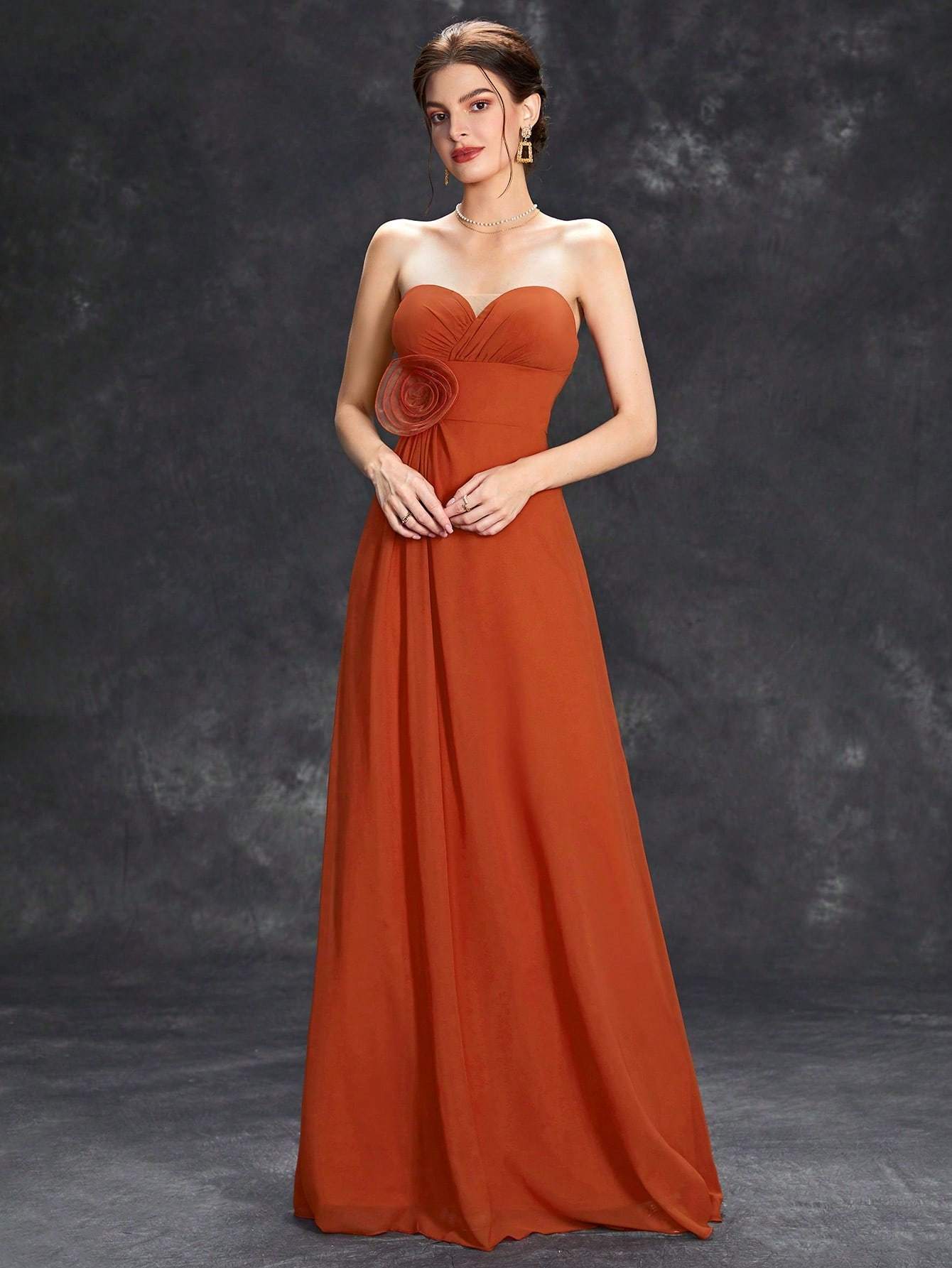 Leely Elegant Strapless Sleeveless Evening Gown