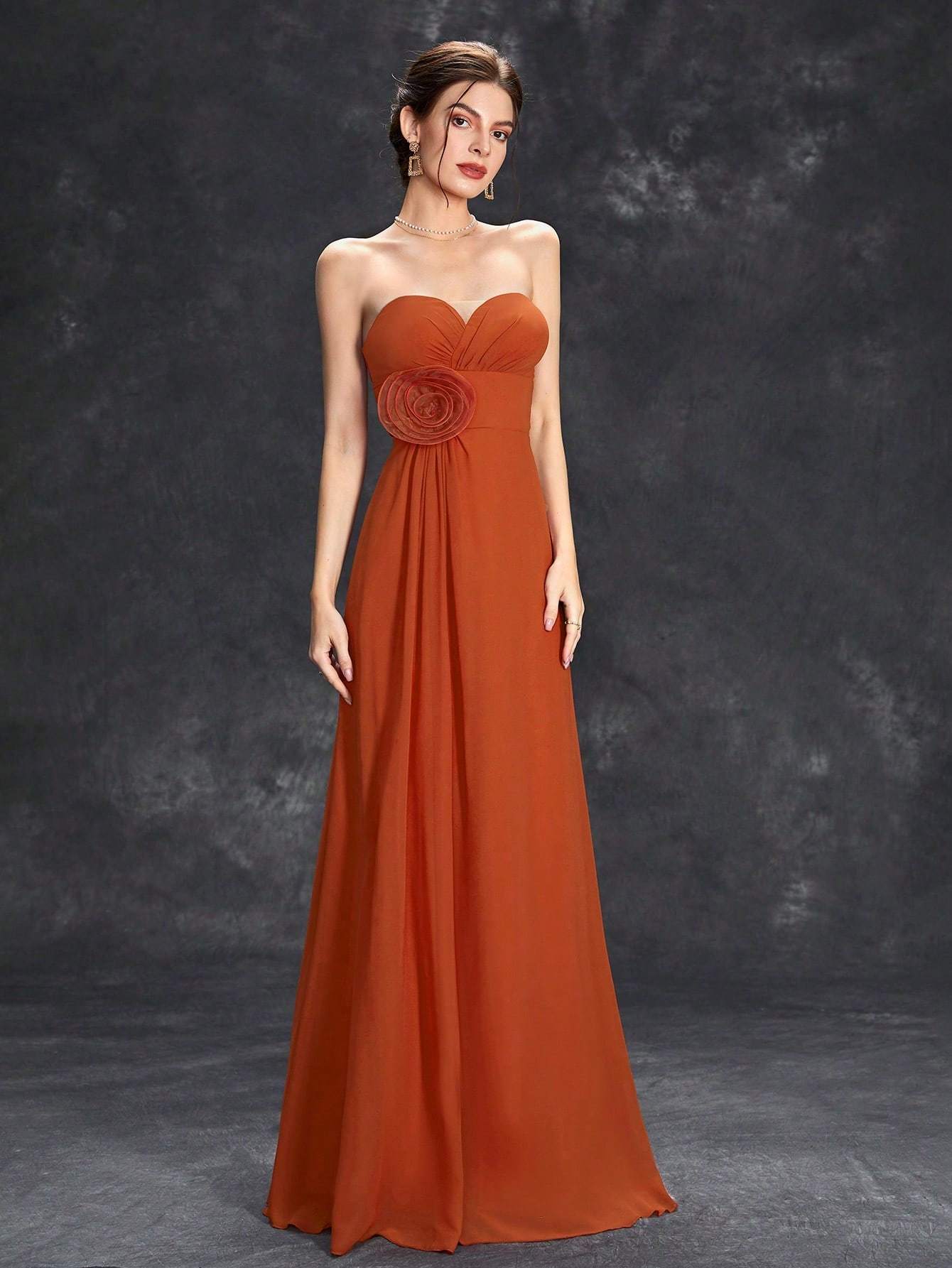 Leely Elegant Strapless Sleeveless Evening Gown