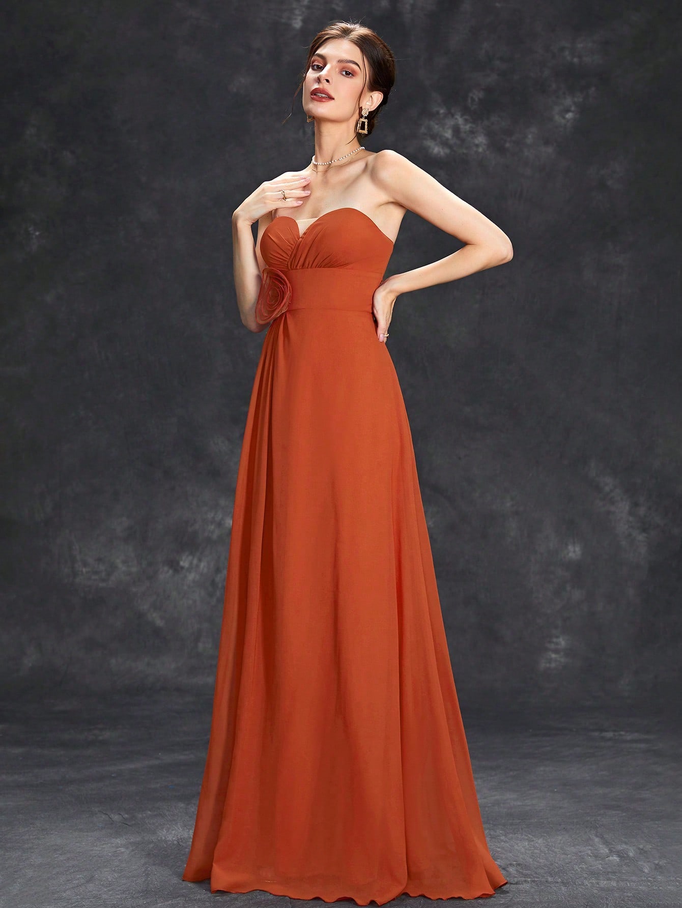 Leely Elegant Strapless Sleeveless Evening Gown
