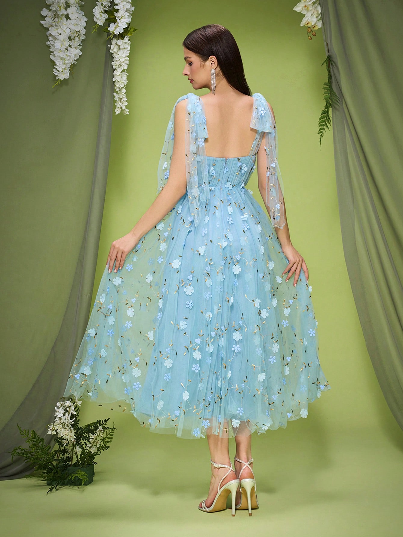 Leely Women's Elegant Sweetheart Sleeveless Prom Dress