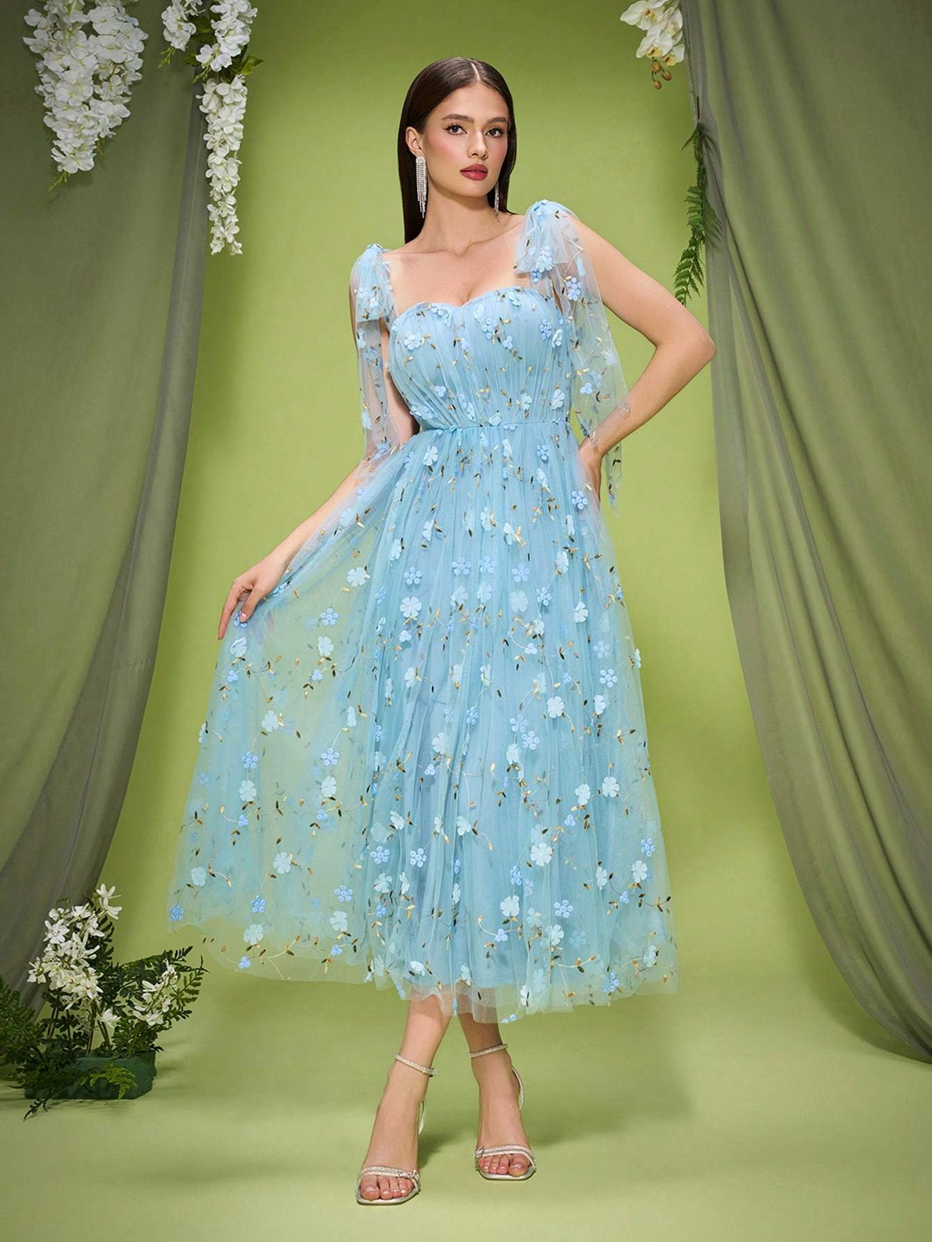 Leely Women's Elegant Sweetheart Sleeveless Prom Dress