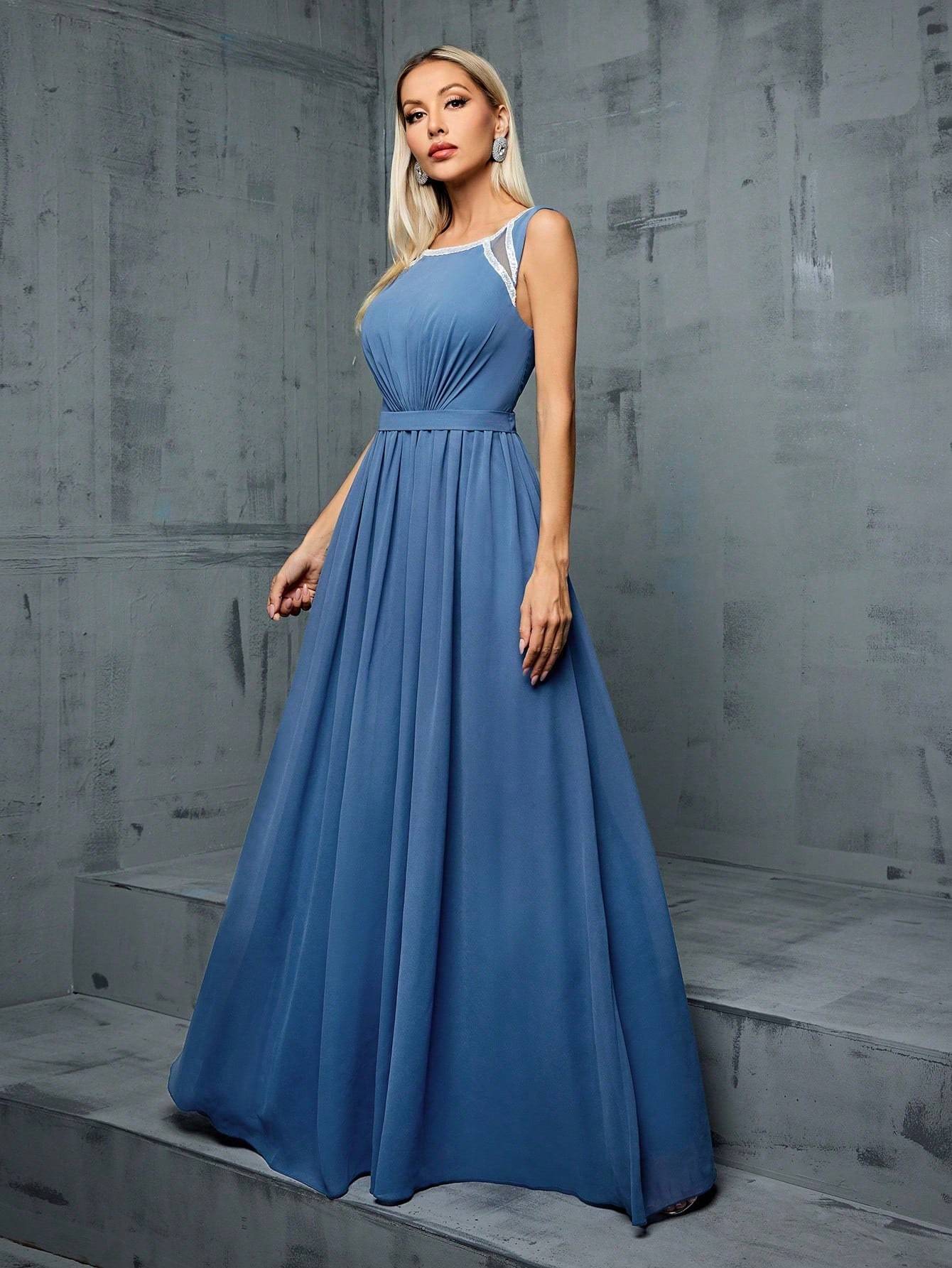 Leely Elegant Round Neck Sleeveless Evening Gown