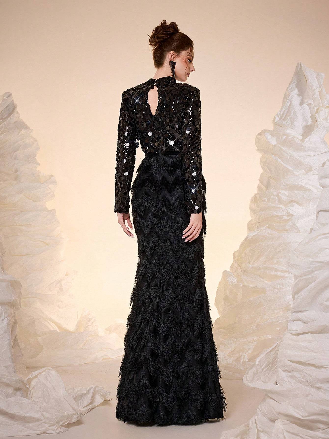 Leely Halter Long Sleeve Prom Dress