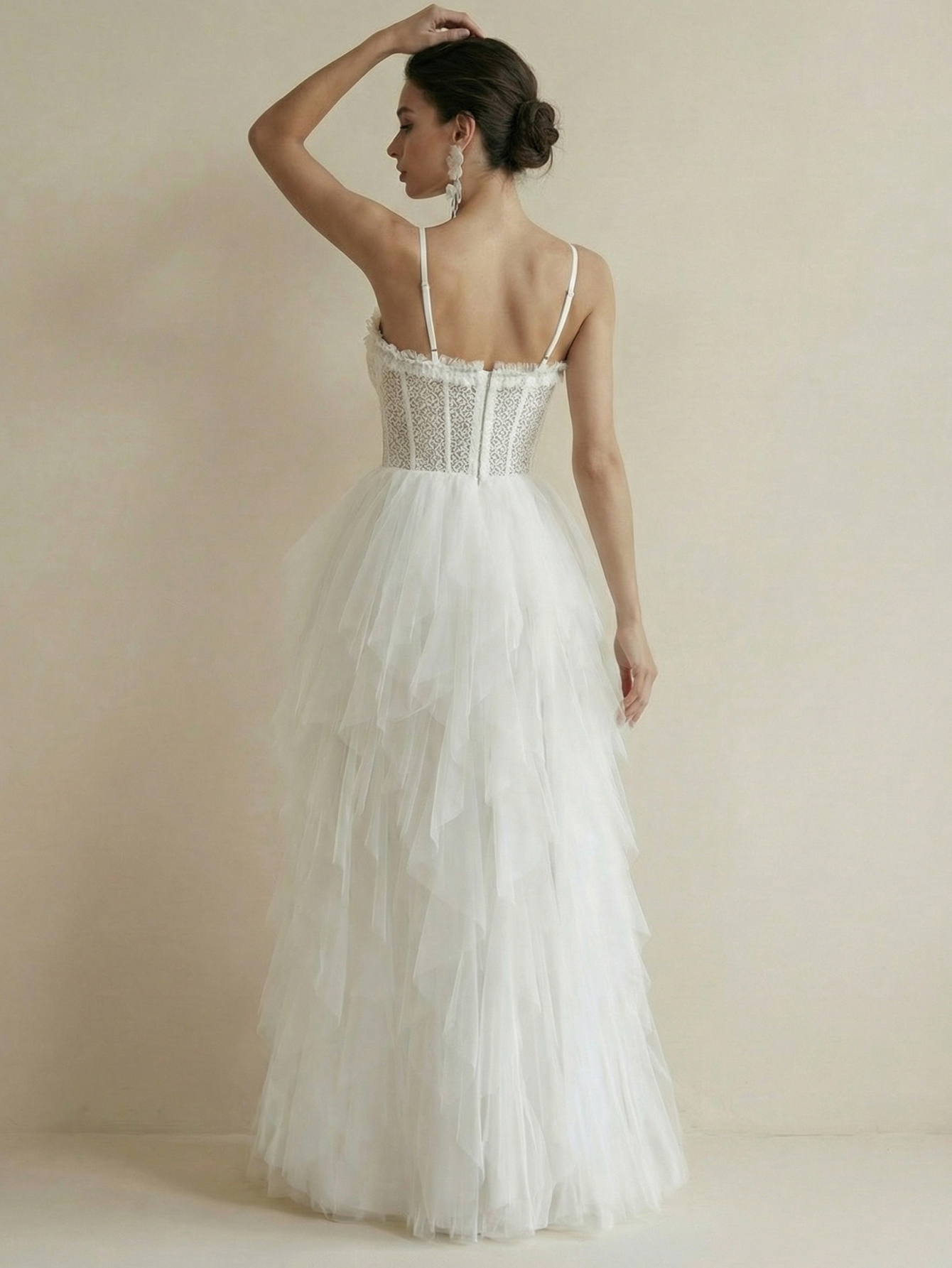 Leely Elegant White Lace Spaghetti Straps Sleeveless Wendding Dress