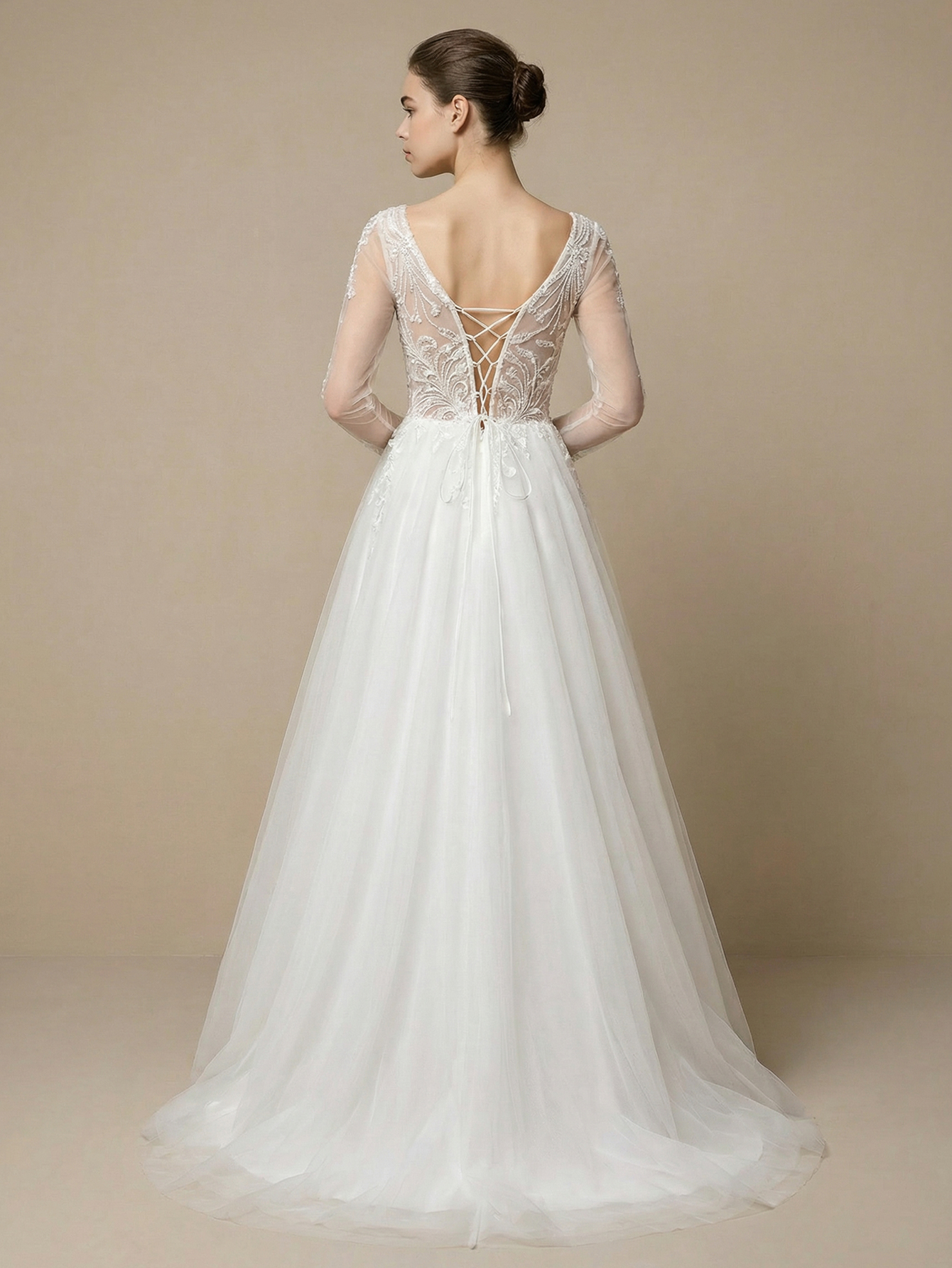 Leely Elegant V Neck Long Sleeve A Line Beaded Embroidery Tulle Wedding Dresses