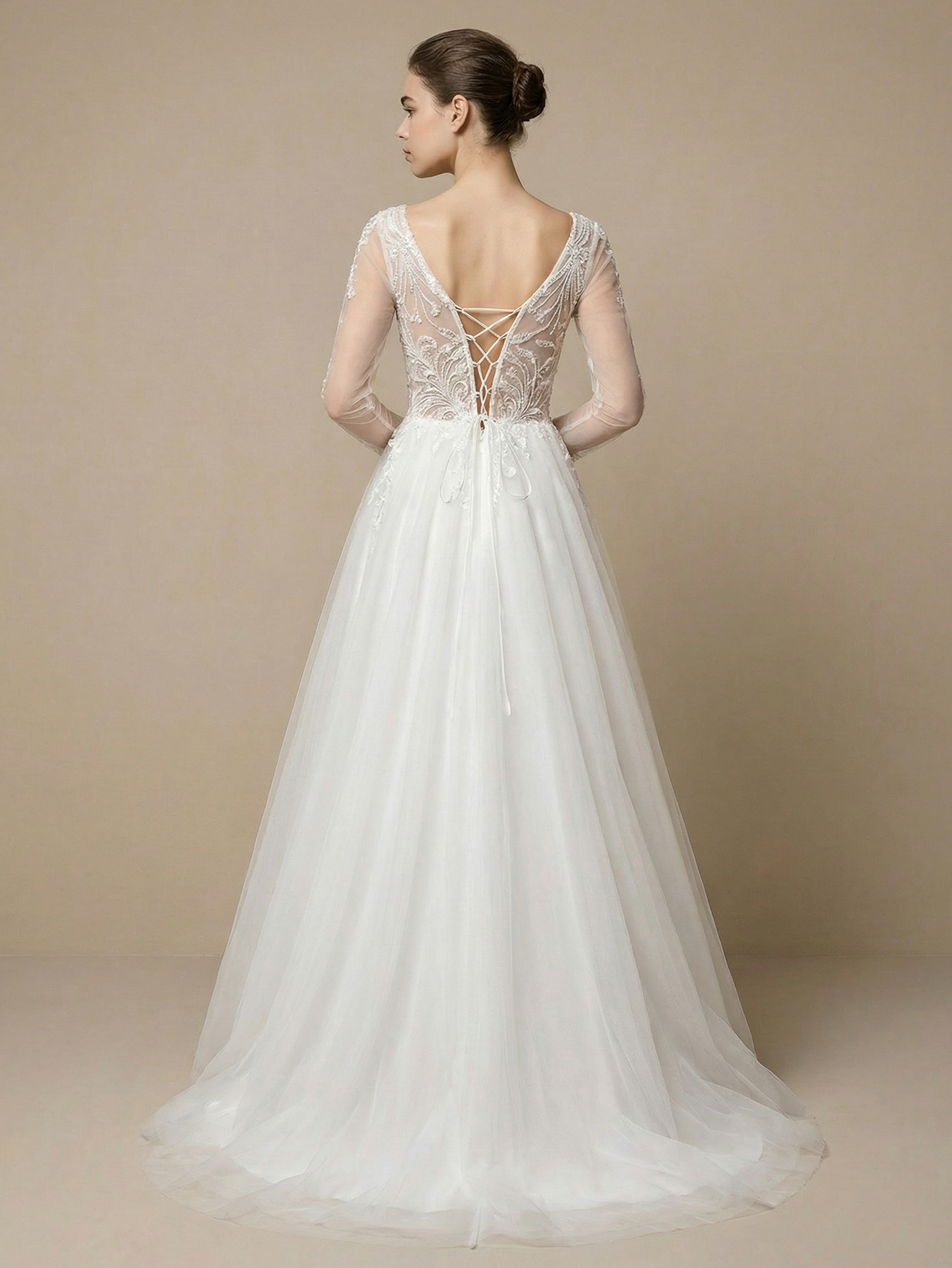 Leely Elegant V Neck Long Sleeve A Line Beaded Embroidery Tulle Wedding Dresses