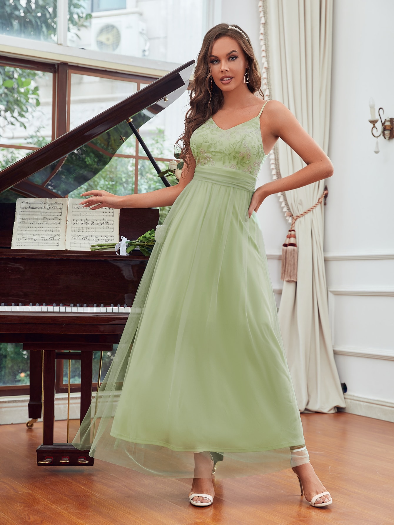 Leely Elegant Spaghetti Straps Sleeveless A-line Party Dress
