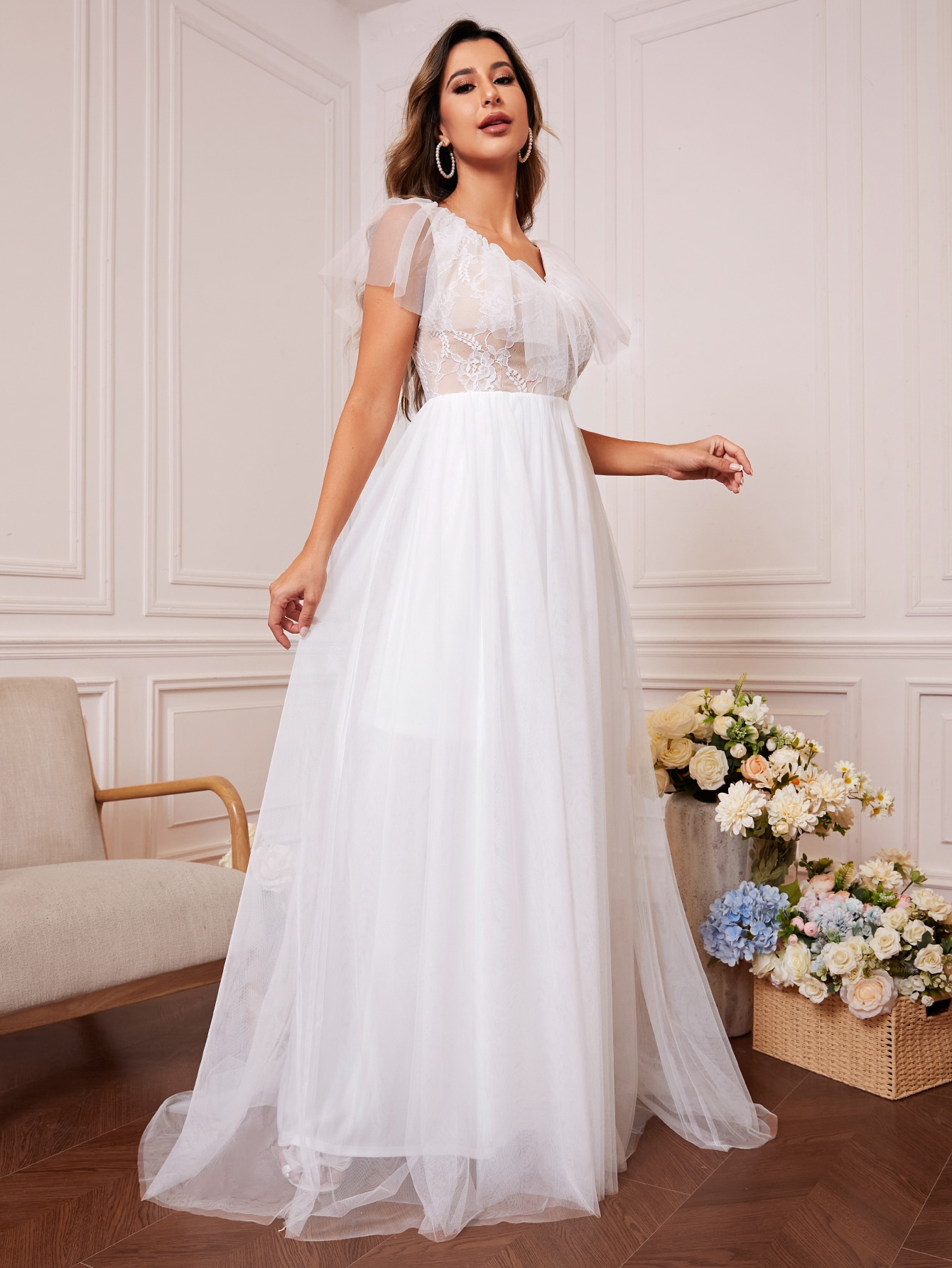 Leely Elegant V Neck Sleeveless A-line Wedding Dress