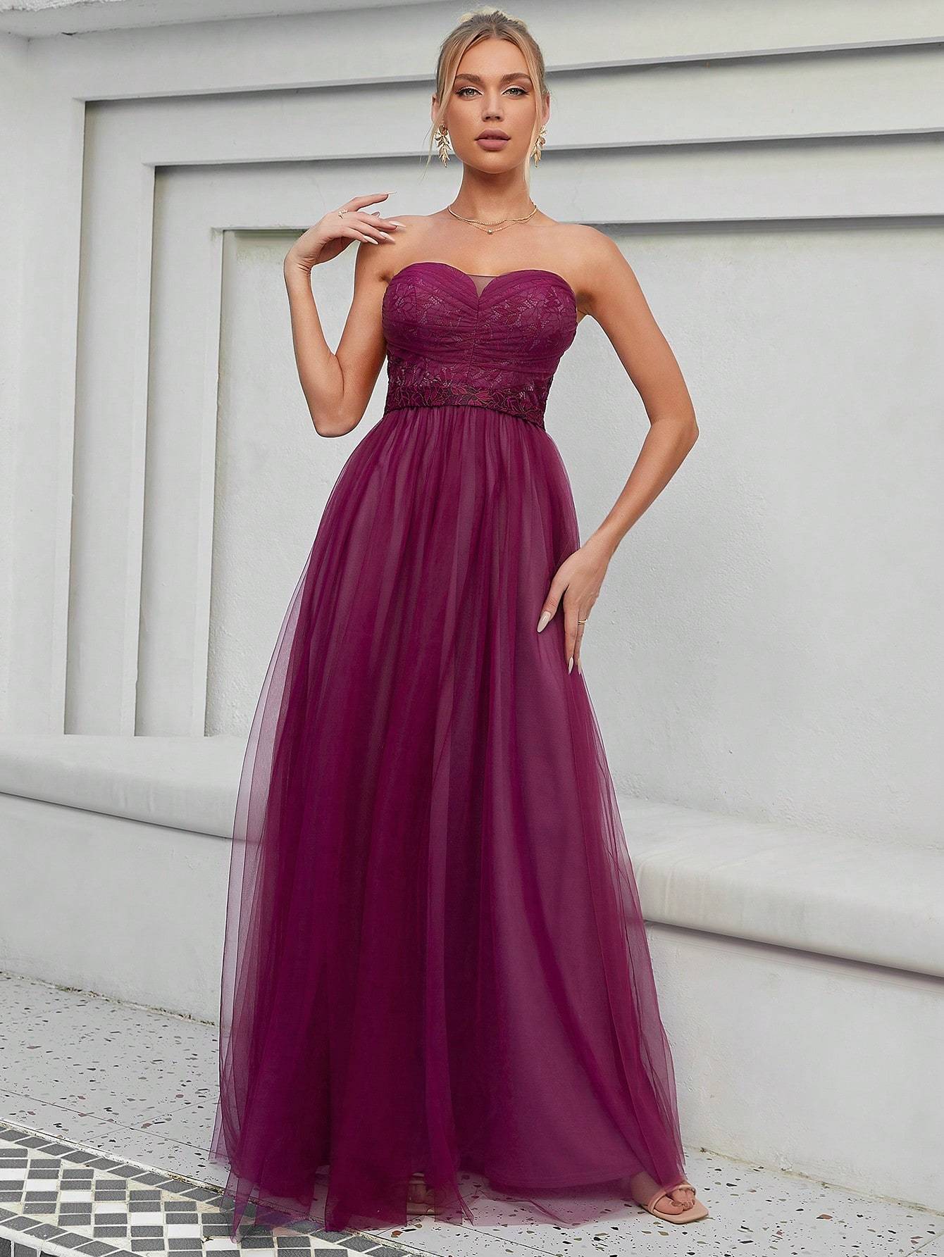 Leely Women's Elegant Sweetheart Cloak Sleeve Lace A-Line Dress