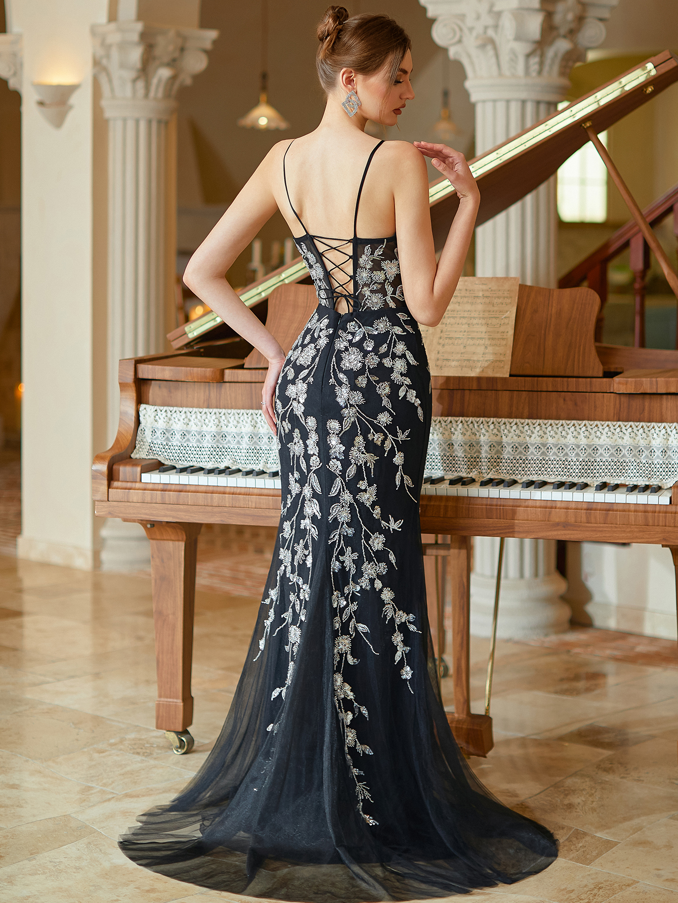 Leely Elegant Black Heavy Embellished Beaded Tulle Evening Gown