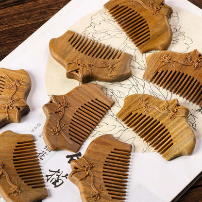 Buddha Stones Green Sandalwood Flower Pattern Engraved Soothing Comb Comb BS 7