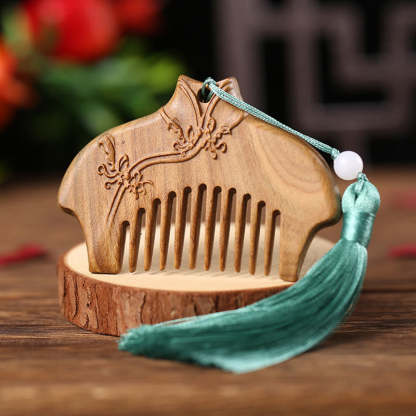 Buddha Stones Green Sandalwood Fox Peony Flower Lotus Engraved Cure Tassel Comb Comb BS Cheongsam Green Sandalwood