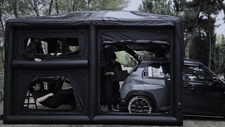 Portable double-layer air house