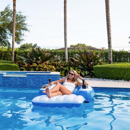 Tube Runner Pro 2.0 12V Motorized Pool Tube
