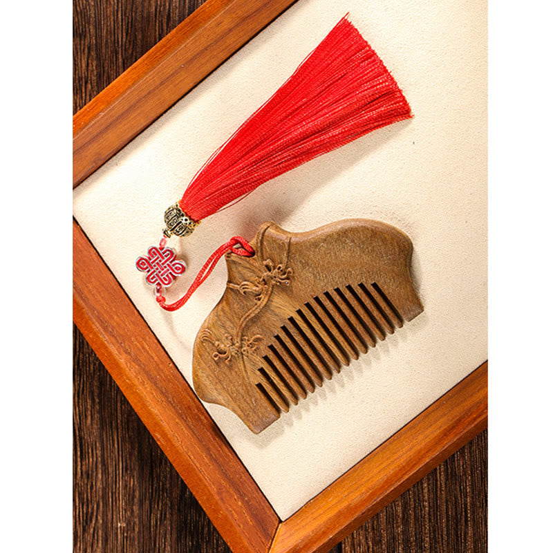 Buddha Stones Green Sandalwood Flower Pattern Engraved Soothing Comb Comb BS 11