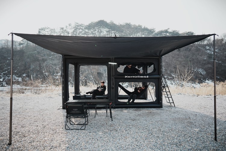 Portable double-layer air house