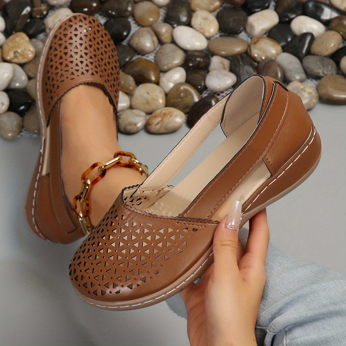 🔥Last Day Promotion 50% OFF - Women's Cutout Leather Vintage Orthopaedic Sandals