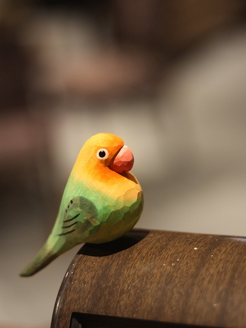 Hand-Painted Wooden Lovebirds Figurine �C Romantic Artisan Decor