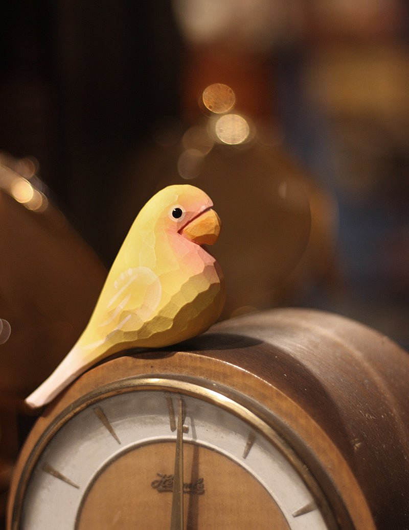 Hand-Painted Wooden Lovebirds Figurine �C Romantic Artisan Decor