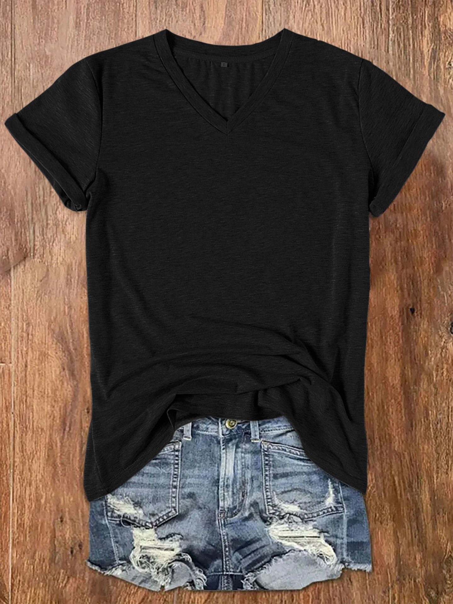 New V-neck short-sleeved T-shirt