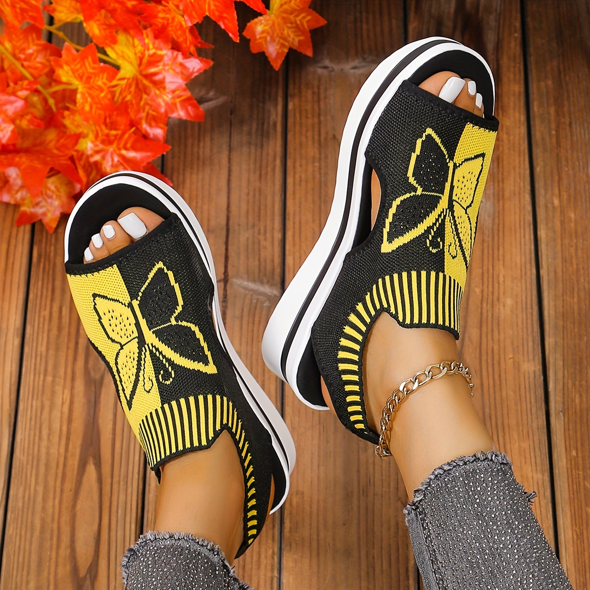 🔥Last Day Promotion 50% OFF - Women's Breathable Soft Sole Orthopaedic Sandals